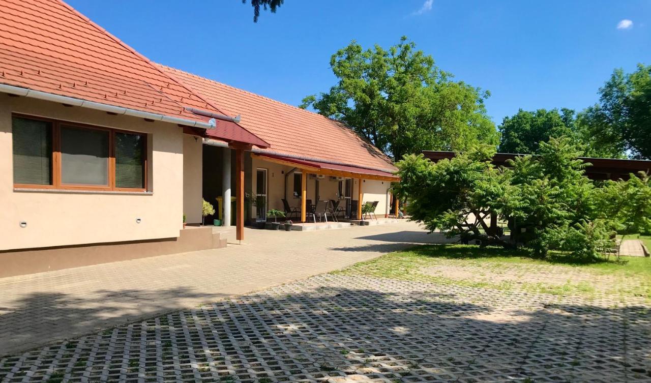 Léna Vendégház Balatonberény Exterior foto